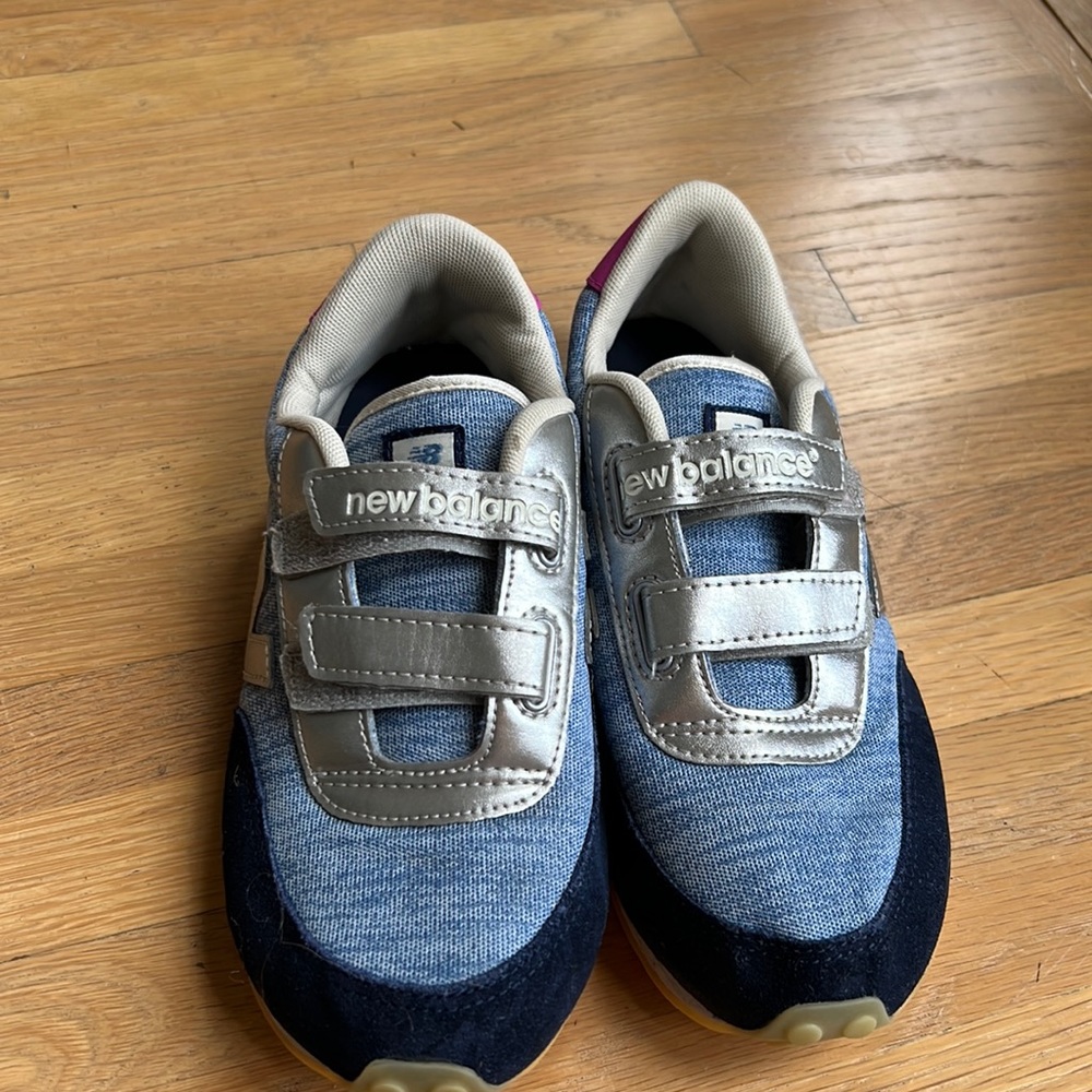 New balance girls sneakers